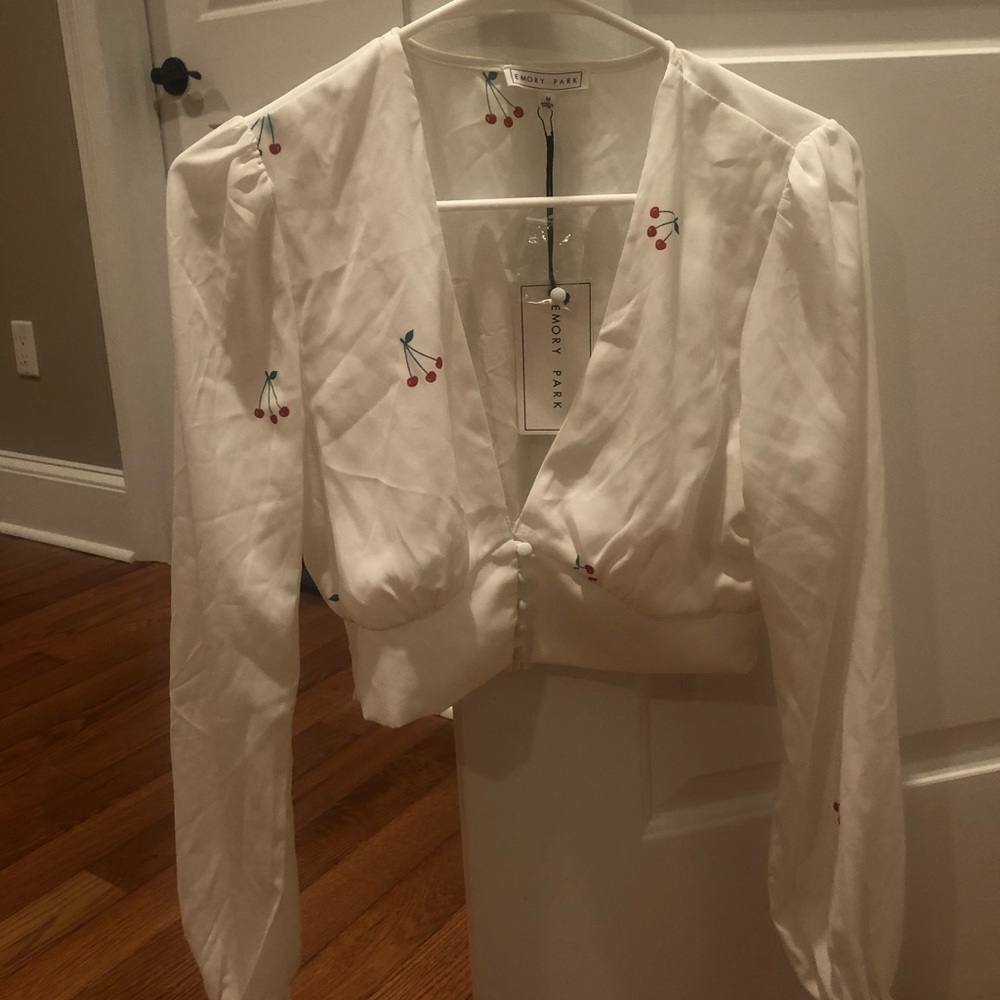 Cropped shirt  price can be negotiated